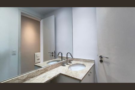 Apartamento à venda com 64m², 2 quartos e 1 vaga Apartamento à venda com 64m², 2 quartos e 1 vagaBanheiro
