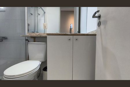 Apartamento à venda com 64m², 2 quartos e 1 vaga Apartamento à venda com 64m², 2 quartos e 1 vagaBanheiro
