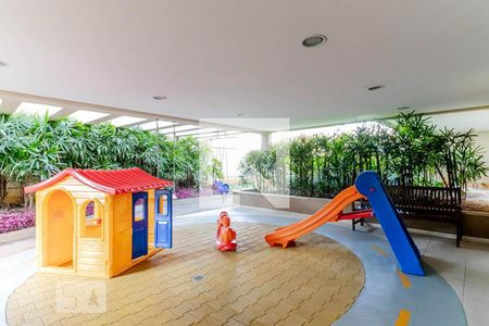 Apartamento à venda com 64m², 2 quartos e 1 vaga Apartamento à venda com 64m², 2 quartos e 1 vagaPlayground