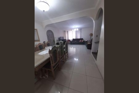 Casa à venda com 3 quartos, 180m² em Vila Anglo Brasileira, São Paulo