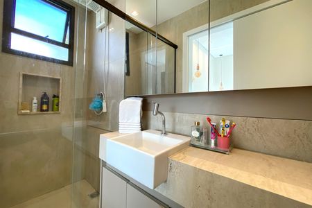 Apartamento à venda com 120m², 3 quartos e 2 vagasBanheiro da Suíte 1