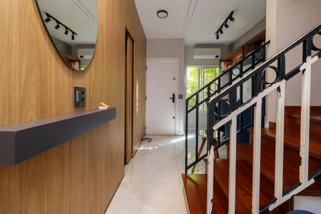 Casa de condomínio à venda com 212m², 4 quartos e 3 vagas Casa de condomínio à venda com 212m², 4 quartos e 3 vagasSala