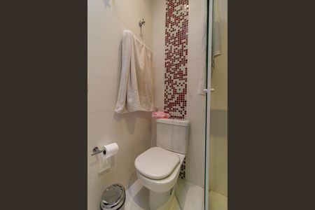Casa de condomínio à venda com 212m², 4 quartos e 3 vagas Casa de condomínio à venda com 212m², 4 quartos e 3 vagasBanheiro 3