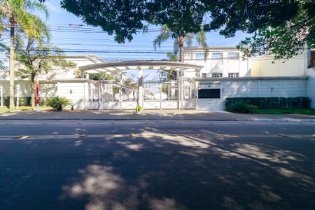 Casa de condomínio à venda com 212m², 4 quartos e 3 vagas Casa de condomínio à venda com 212m², 4 quartos e 3 vagasFachada