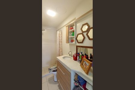 Apartamento à venda com 72m², 3 quartos e 1 vaga Apartamento à venda com 72m², 3 quartos e 1 vagaBanheiro social