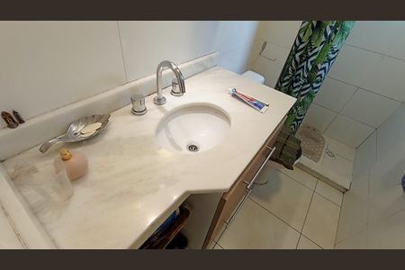 Apartamento à venda com 72m², 3 quartos e 1 vaga Apartamento à venda com 72m², 3 quartos e 1 vagaBanheiro suite