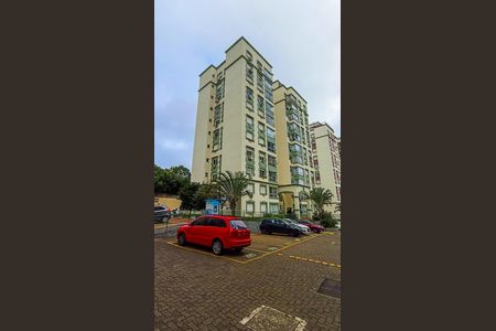 Apartamento à venda com 72m², 3 quartos e 1 vaga Apartamento à venda com 72m², 3 quartos e 1 vagaFachada do prédio e estacionamento