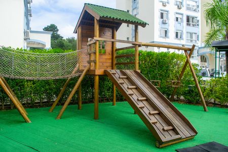 Apartamento à venda com 72m², 3 quartos e 1 vaga Apartamento à venda com 72m², 3 quartos e 1 vagaÁrea comum - Playground
