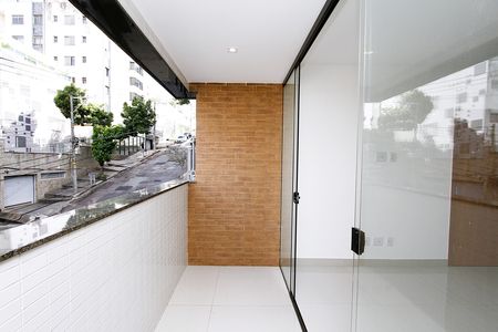 Apartamento à venda com 88m², 3 quartos e 2 vagasVaranda da Sala