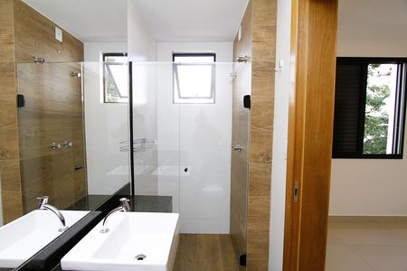 Apartamento à venda com 88m², 3 quartos e 2 vagasBanheiro da Suíte