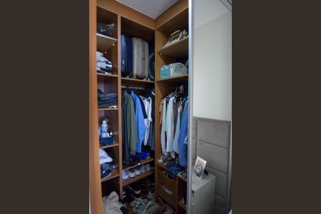 Apartamento à venda com 86m², 3 quartos e 2 vagas Apartamento à venda com 86m², 3 quartos e 2 vagasCloset da suíte