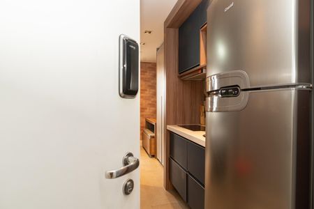Studio para alugar com 25m², 1 quarto e 1 vaga Studio para alugar com 25m², 1 quarto e 1 vagaFechadura Eletrônica