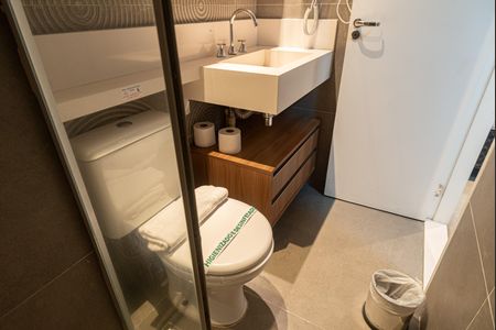 Studio para alugar com 25m², 1 quarto e 1 vaga Studio para alugar com 25m², 1 quarto e 1 vagaBanheiro