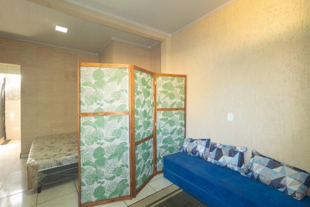 Sala/Quarto de kitnet/studio para alugar com 1 quarto, 30m² em Campo Grande, Rio de Janeiro