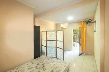 Sala/Quarto de kitnet/studio para alugar com 1 quarto, 30m² em Campo Grande, Rio de Janeiro