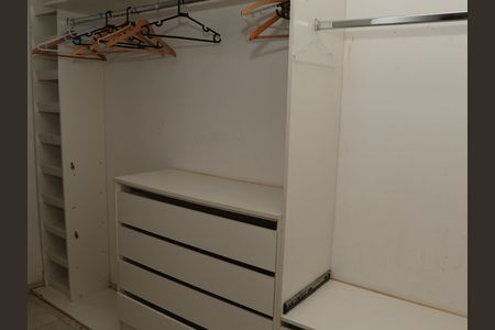 Casa para alugar com 95m², 2 quartos e 3 vagasCloset da suíte