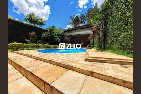 Casa à venda com 622m², 5 quartos e 6 vagas Casa à venda com 622m², 5 quartos e 6 vagasFoto 06