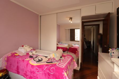 Apartamento à venda com 140m², 3 quartos e 2 vagasQuarto 2