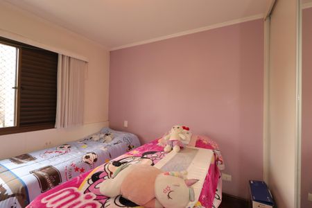 Apartamento à venda com 140m², 3 quartos e 2 vagasQuarto 2