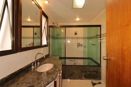 Apartamento à venda com 140m², 3 quartos e 2 vagasBanheiro da Suíte