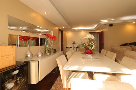 Apartamento à venda com 140m², 3 quartos e 2 vagasSala de Jantar