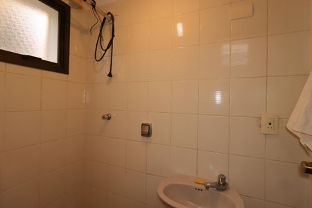 Apartamento à venda com 140m², 3 quartos e 2 vagasBanheiro de Serviço