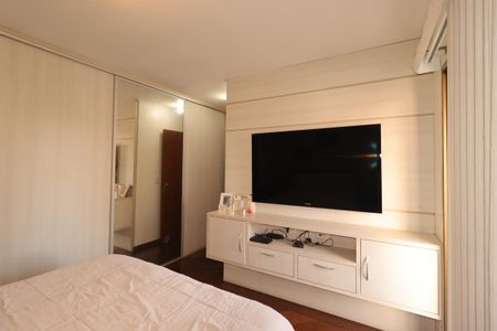 Apartamento à venda com 140m², 3 quartos e 2 vagasSuíte