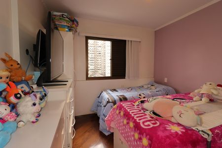 Apartamento à venda com 140m², 3 quartos e 2 vagasQuarto 2