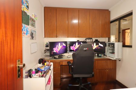 Apartamento à venda com 140m², 3 quartos e 2 vagasEscritório