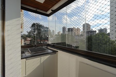 Apartamento à venda com 140m², 3 quartos e 2 vagasVaranda Gourmet