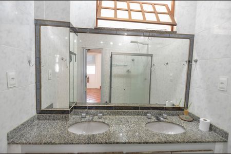 Apartamento para alugar com 80m², 2 quartos e sem vaga Apartamento para alugar com 80m², 2 quartos e sem vagaBanheiro