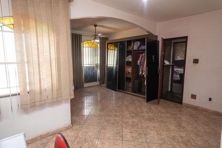 Apartamento para alugar com 185m², 3 quartos e sem vagaSuíte 2