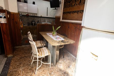 Apartamento para alugar com 185m², 3 quartos e sem vagaCopa