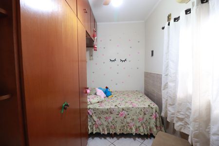 Casa para alugar com 100m², 2 quartos e 2 vagasQuarto 