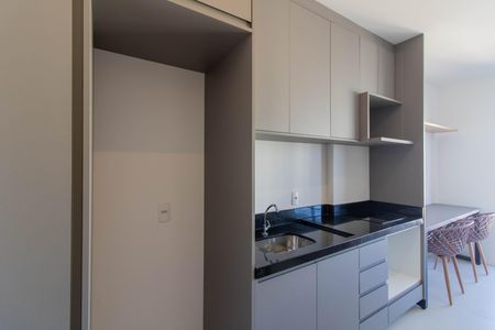 Cozinha de kitnet/studio para alugar com 0 quarto, 28m² em Centro, Guarulhos