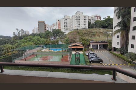 Apartamento para alugar com 68m², 3 quartos e 1 vagaVaranda