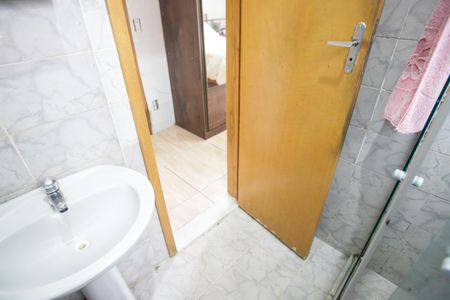 Casa à venda com 141m², 5 quartos e 2 vagasBanheiro da Suíte