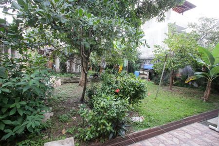 Casa à venda com 141m², 5 quartos e 2 vagasQuintal