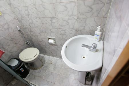 Casa à venda com 141m², 5 quartos e 2 vagasBanheiro da Suíte