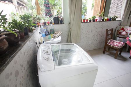 Casa à venda com 141m², 5 quartos e 2 vagasÁrea de Serviço