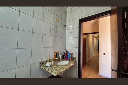 Apartamento para alugar com 114m², 2 quartos e 2 vagas Apartamento para alugar com 114m², 2 quartos e 2 vagasBanheiro da suíte
