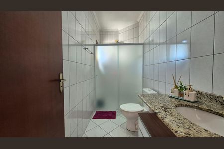 Apartamento para alugar com 114m², 2 quartos e 2 vagas Apartamento para alugar com 114m², 2 quartos e 2 vagasBanheiro da suíte