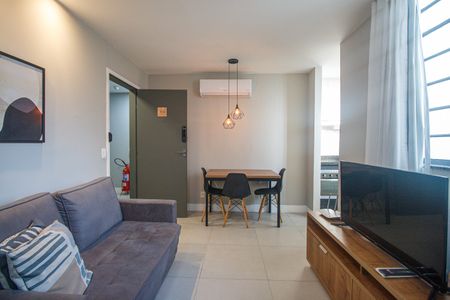 Sala de apartamento para alugar com 1 quarto, 31m² em Santo Cristo, Rio de Janeiro