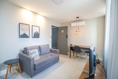 Sala de apartamento para alugar com 1 quarto, 31m² em Santo Cristo, Rio de Janeiro