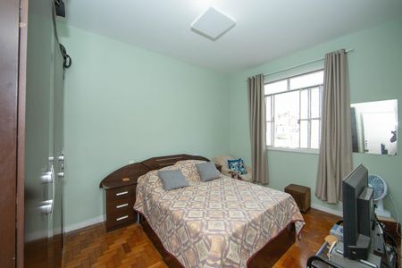 Apartamento à venda com 210m², 4 quartos e sem vagaQUARTO3