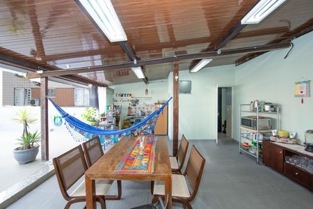 Apartamento à venda com 210m², 4 quartos e sem vagaCOBERTURA
