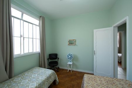 Apartamento à venda com 210m², 4 quartos e sem vagaQUARTO4
