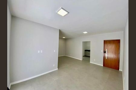 Apartamento à venda com 241m², 3 quartos e 2 vagasFoto 03