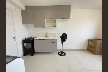 Sala de apartamento para alugar com 2 quartos, 32m² em Jardim Celeste, São Paulo