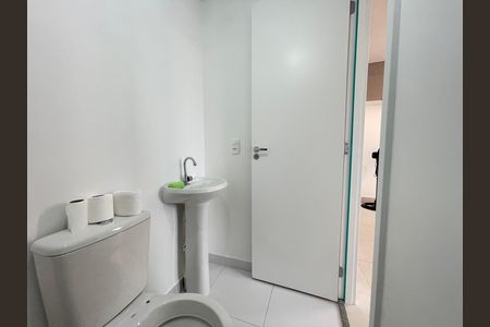 Apartamento para alugar com 32m², 2 quartos e sem vaga Apartamento para alugar com 32m², 2 quartos e sem vagaBanheiro